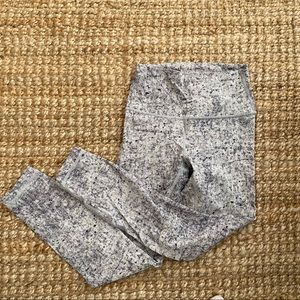 Lululemon tights 7/8 printed
